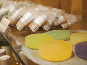 青山石鹸イメージ1.JPG